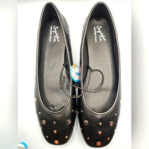 Women's Seychelles Wide Width Memory Foam Ballet Flats, Multiple Sizes.